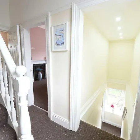 Prázdninový dům 6 Bed House Leeds Slps 16