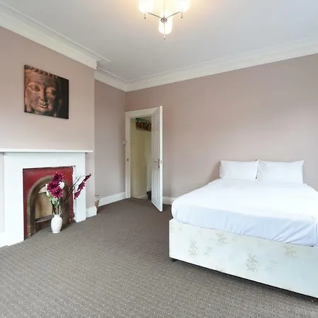 6 Bed House Leeds Slps 16 Σπίτι διακοπών Λιντς