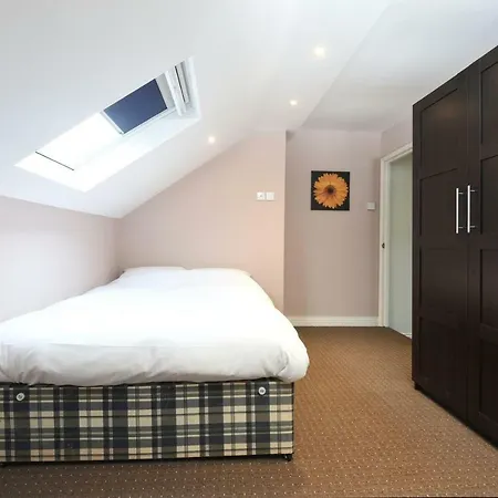 Ferienhaus 6 Bed House Leeds Slps 16 Leeds (West Yorkshire)